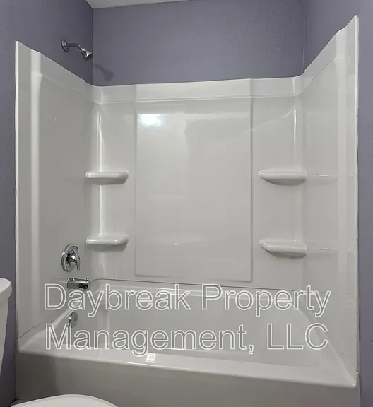 204 4th St NW #1 — Photo 10