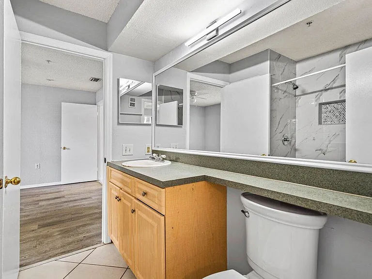2305 N Congress Ave #18 — Photo 12