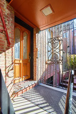 Rented by Streetwise NYC LLC | media 32