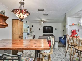 8906 Carey Rd, Lithia, FL 33547