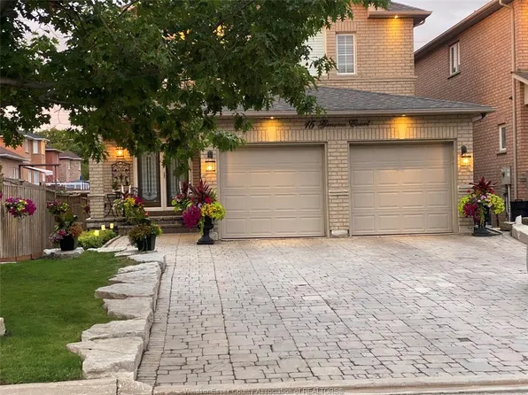 15 Genova Ct, Vaughan, ON L4H 1G3
