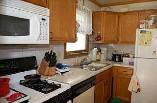 5th image of 1229 Bristol Ct
