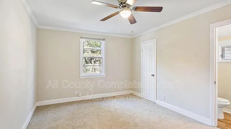 5463 Marcia Cir — Photo 8
