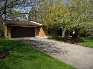 2317 Lakeview Dr, Bellbrook, OH