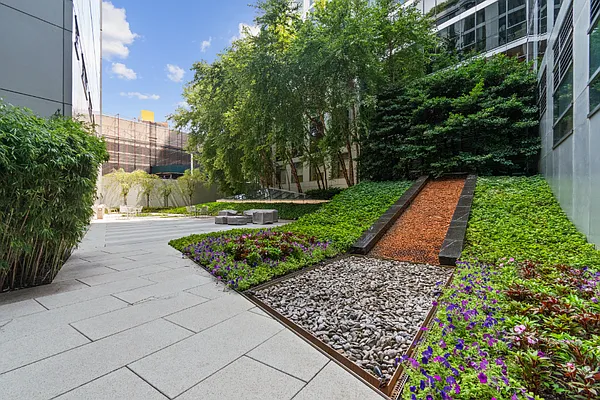 Rented by HomeDax Real Estate | media 28