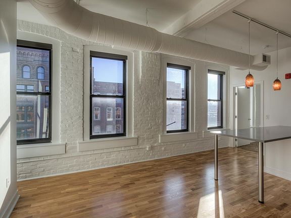 4th image of 1114 Howard St #327