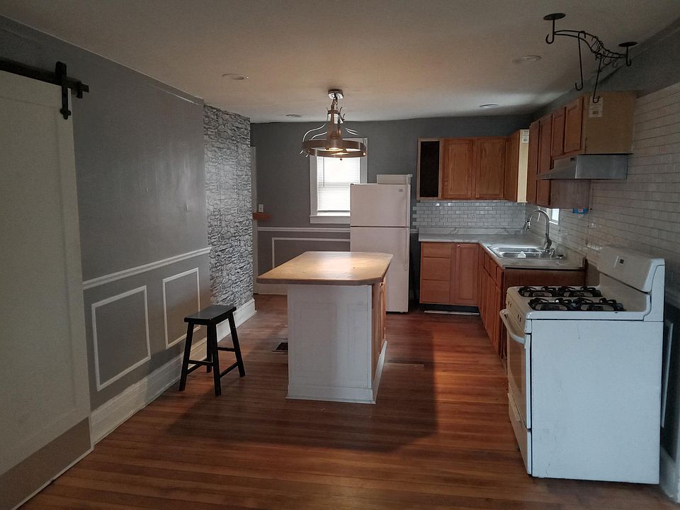 1st image of 1031 N Horsman St