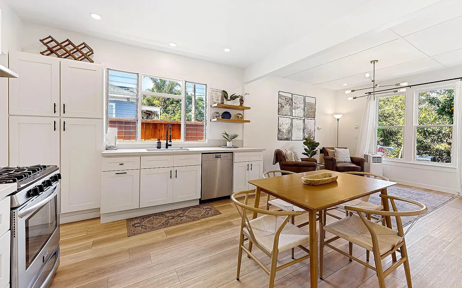813 Castillo St — Photo 4