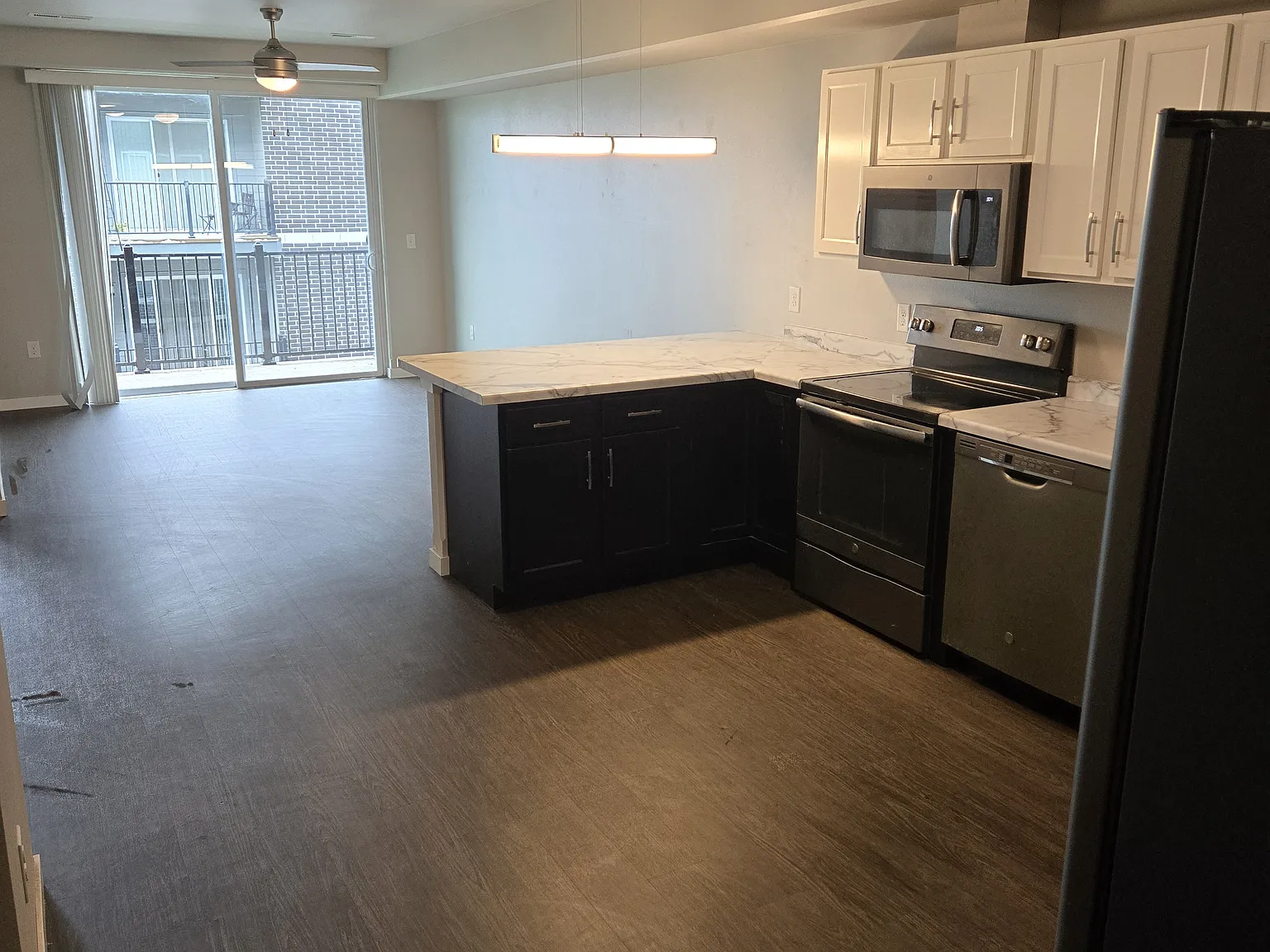 1141 S Gilbert St — Photo 2