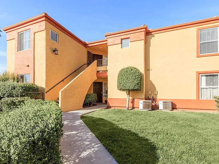 Arezzo Apartment Homes! — Photo 8
