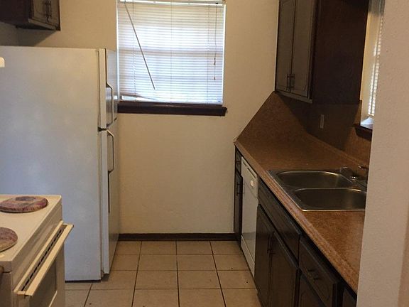3rd image of 2224 Donna Dr