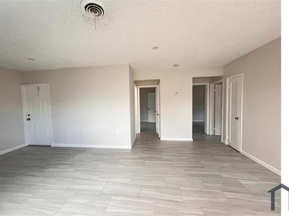 3021 NE 7th Ave APT A