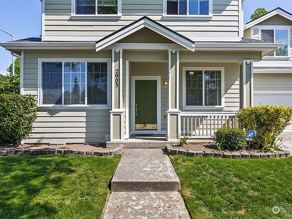 2nd image of 2903 6th Street SE