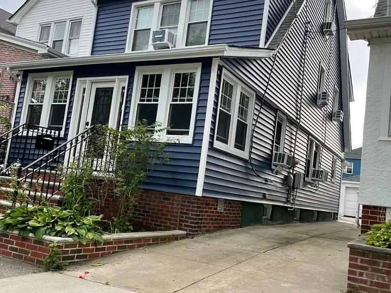 1657 Yates Ave — Photo 1