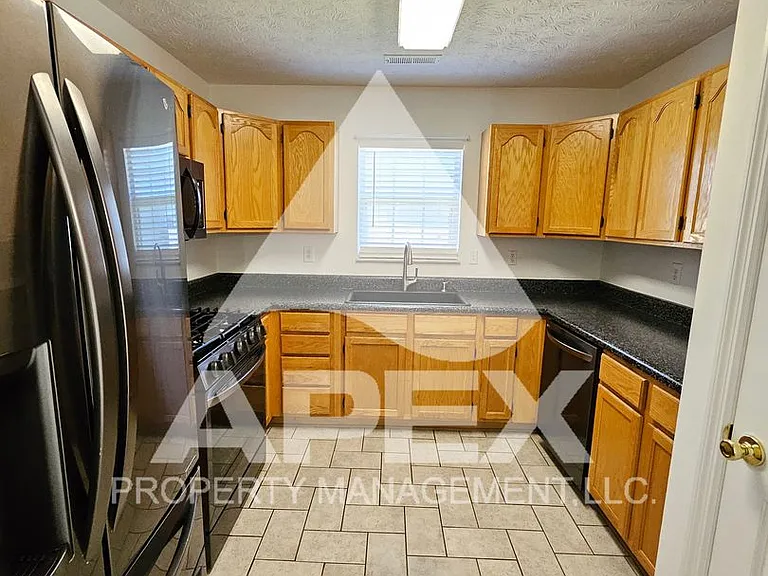 8705 Trapper Ln — Photo 9