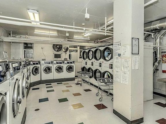 3rd image of 13810 Franklin Ave APT 9J