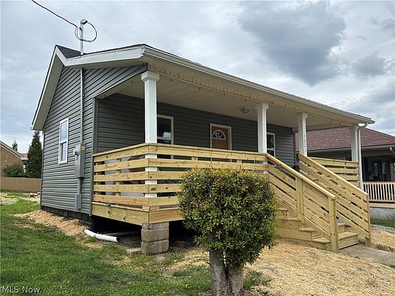 2nd image of 1021 Clay St