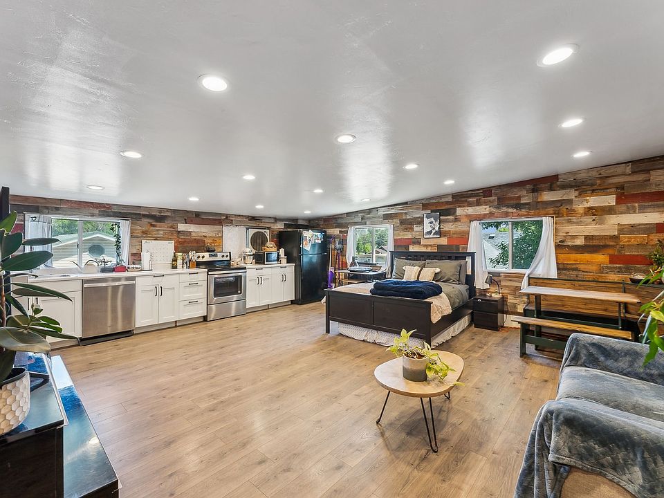 Beautiful open floor space with heating, air, modern kitchen, and everything else you need to be comfortable.