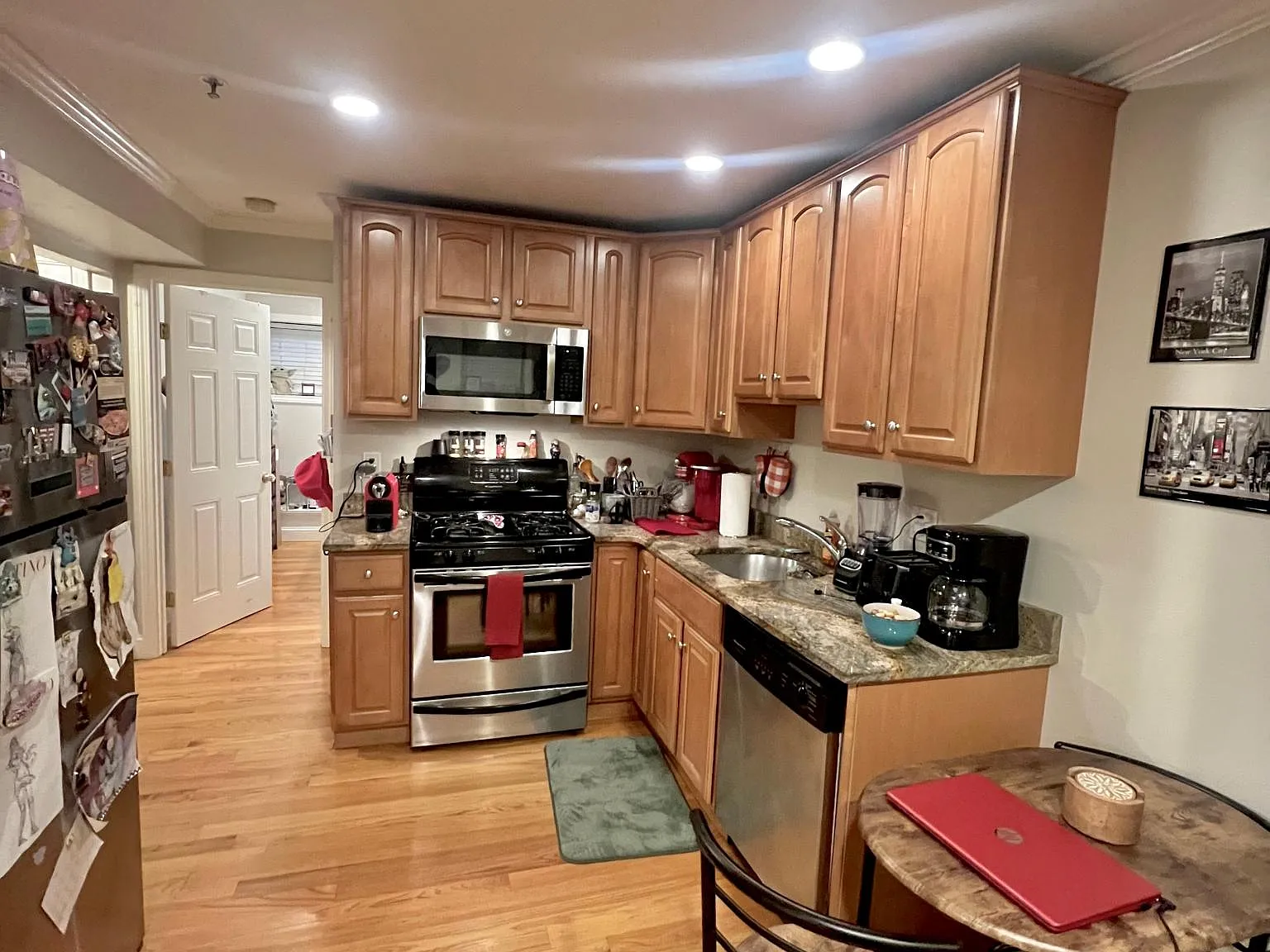 1 bed, 450 sqft, $2,600 — Photo 2