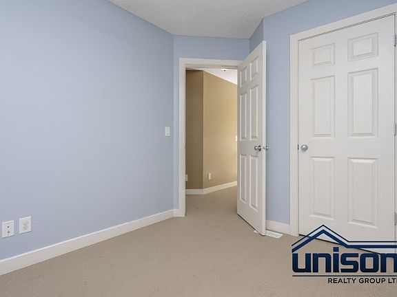 3rd image of 210 Brightonstone Grn SE