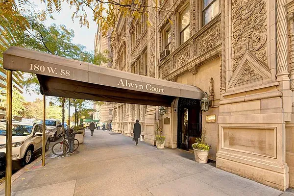 Sold by Sotheby's International Realty | media 13