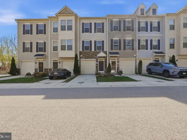 8219 Hollow Ct, Severn, MD 21144