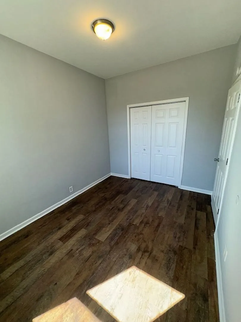 900 & 902 Mary Street — Photo 3