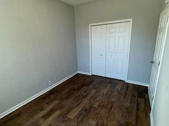 3rd image of 900 Mary St