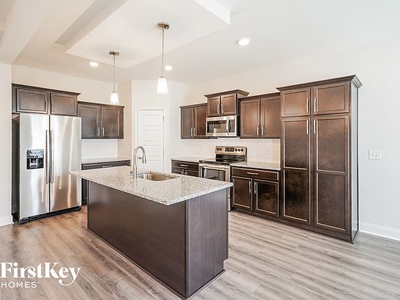 5th image of 664 Galvin Dr