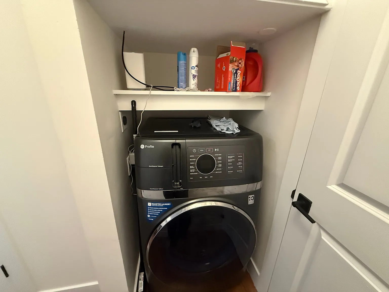 Modern 1-Bedroom Apartment Near Yale School of Medicine Lease Takeover — Photo 4