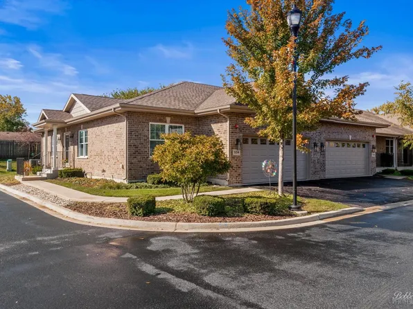 534 N Woodland Ct, Addison, IL 60101