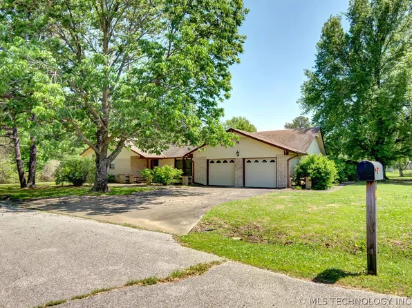 1605 W Norma St, Wagoner, OK 74467