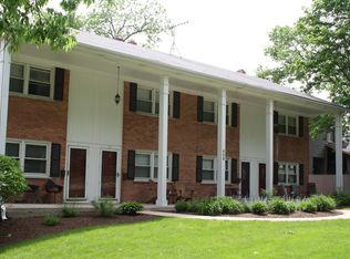 321 Oak St APT 3, Saint Charles, IL 60174