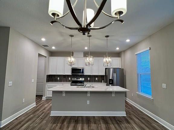 4th image of 12145 Bracco St