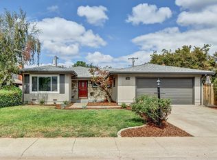 8437 Lake Forest Dr, Sacramento, CA 95826