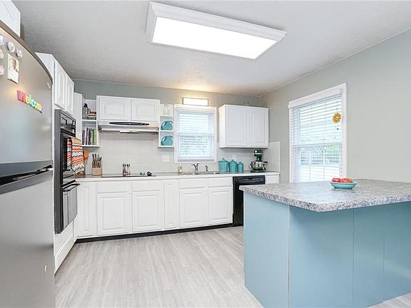 4th image of 9429 Knox Dr
