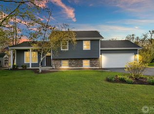 1110 Prairie Ave, Barrington, IL 60010