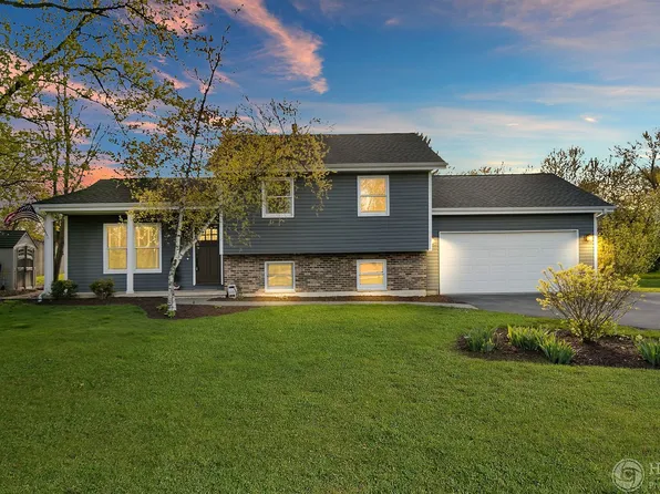 1159 Division St, Barrington, IL 60010