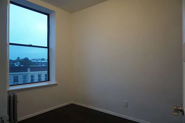 Rented by Compass | media 9