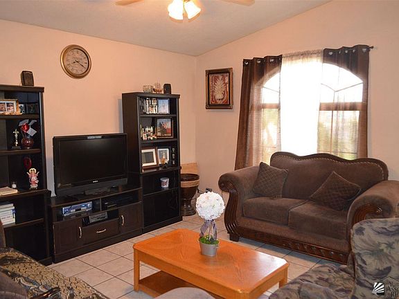 3rd image of 1727 E Udall Ln