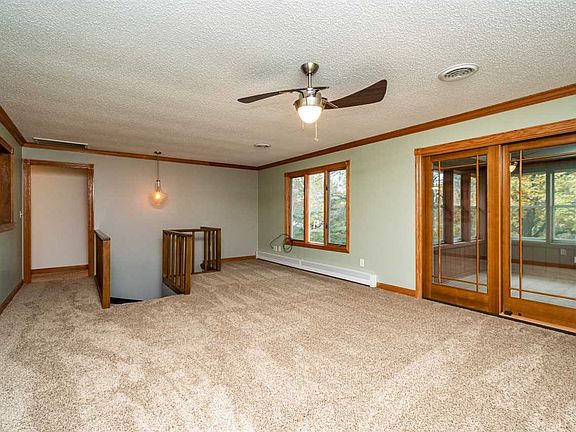 3rd image of 1041 Highway 6 NW