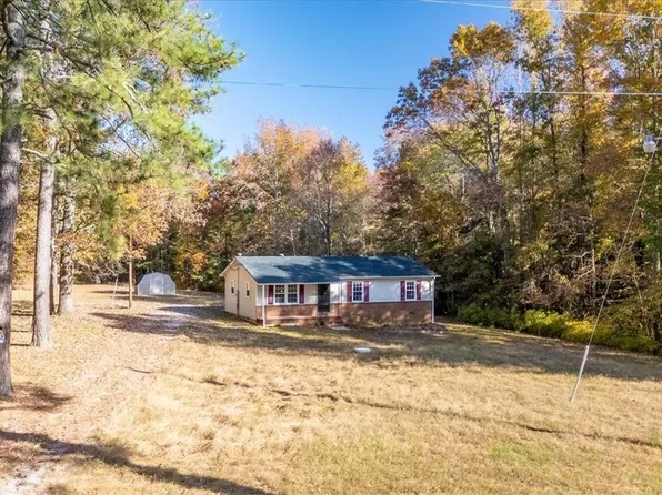 21814 Carson Rd, Dinwiddie, VA 23841