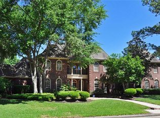 2002 Forest Falls Dr, Kingwood, TX 77345