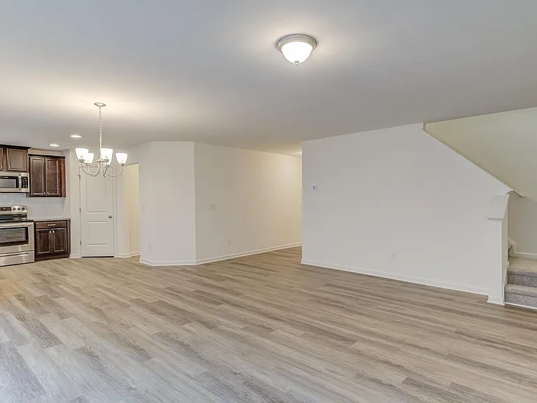 2820 Killian Ct — Photo 8