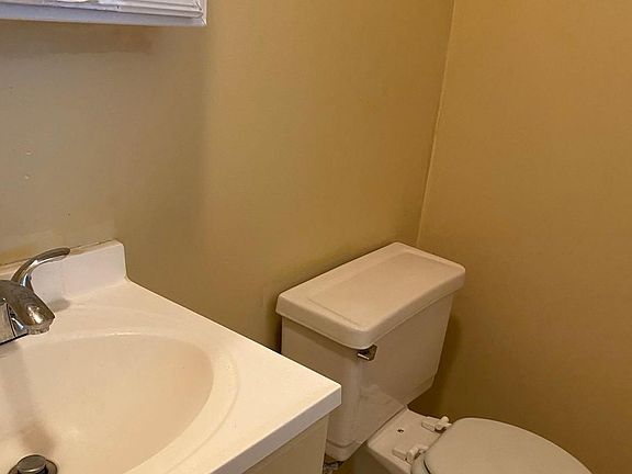 5th image of 3222 S Wallace St #1F