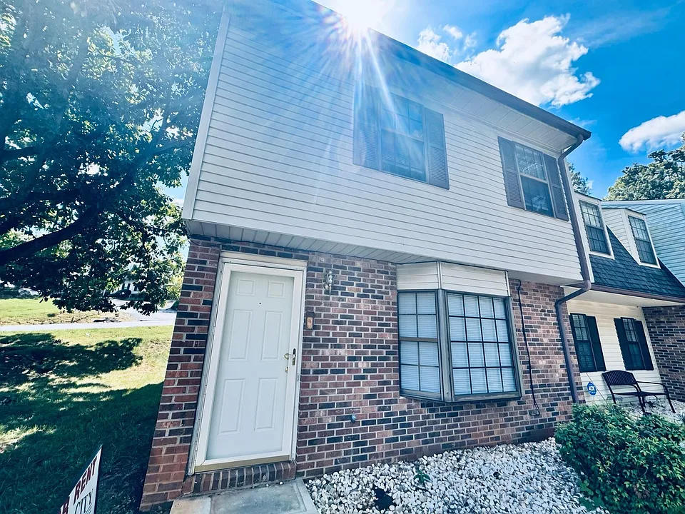 30 Beacon Ct