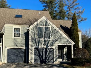 37 Hawthorne Village Rd, Nashua, NH 03062