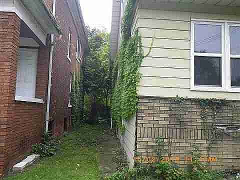 3347 W Euclid