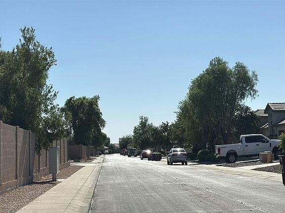 4th image of 41571 W Chimayo Ct