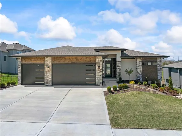 8020 Round Prairie St, Shawnee, KS 66220